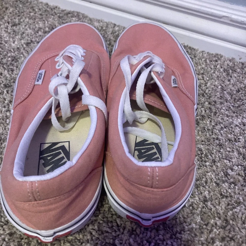 Vans - Picture 3 of 5